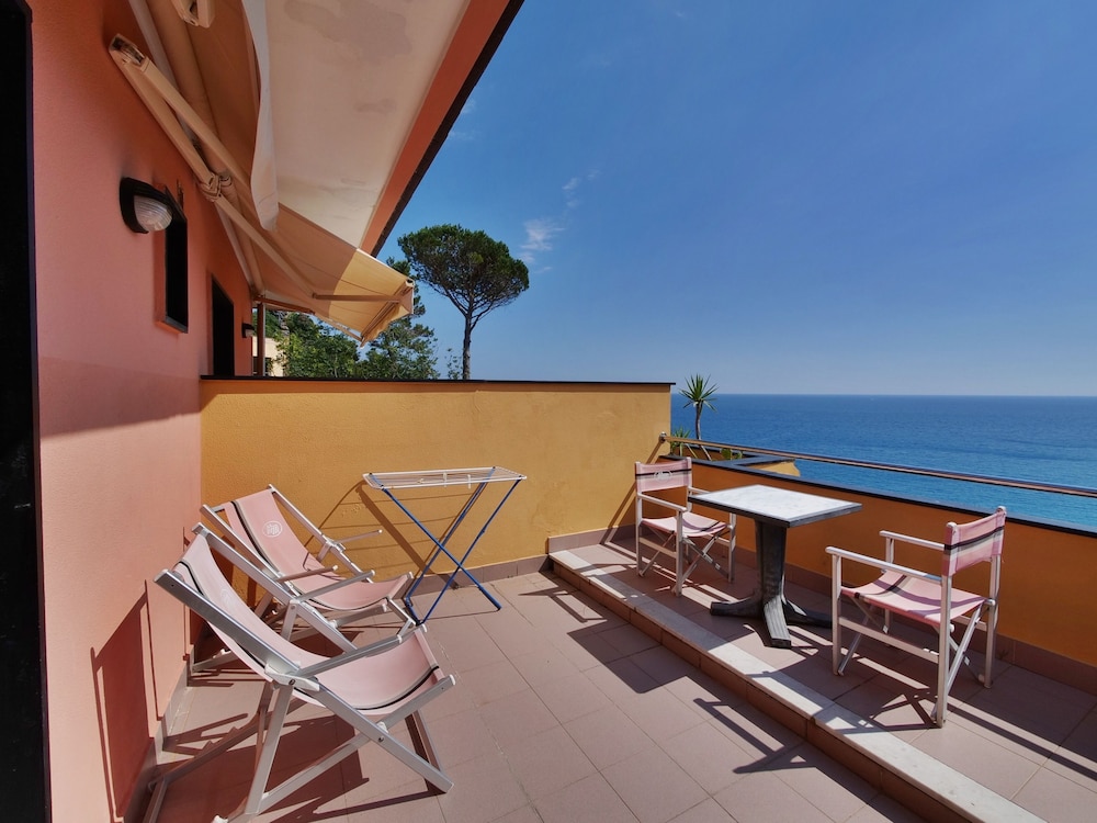 Superior Double Room, Sea View photo 3