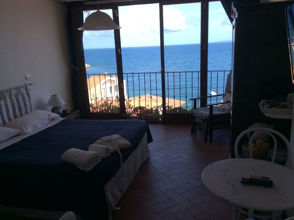 Superior Double Room, Sea View photo 2
