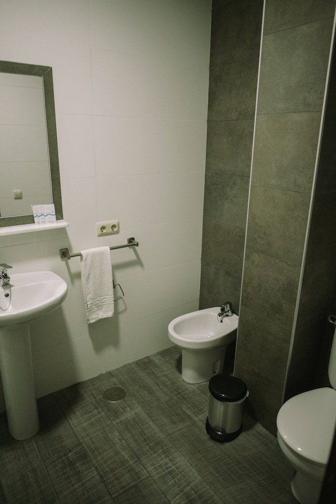 Double Room, 1 Double Bed, Ground Floor - Photo 11
