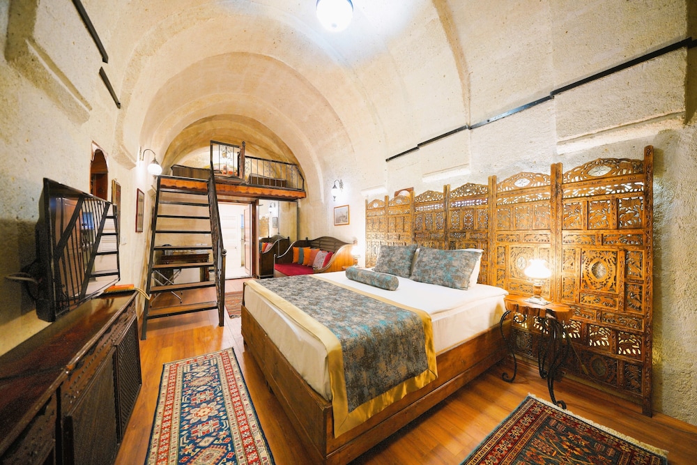 Duplex Stone Room photo 3