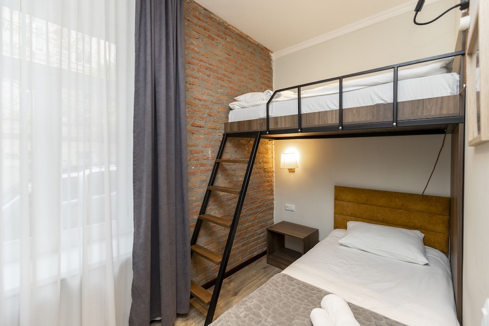 Economy Twin Room photo 1