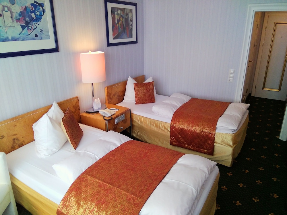 Single Room photo 2