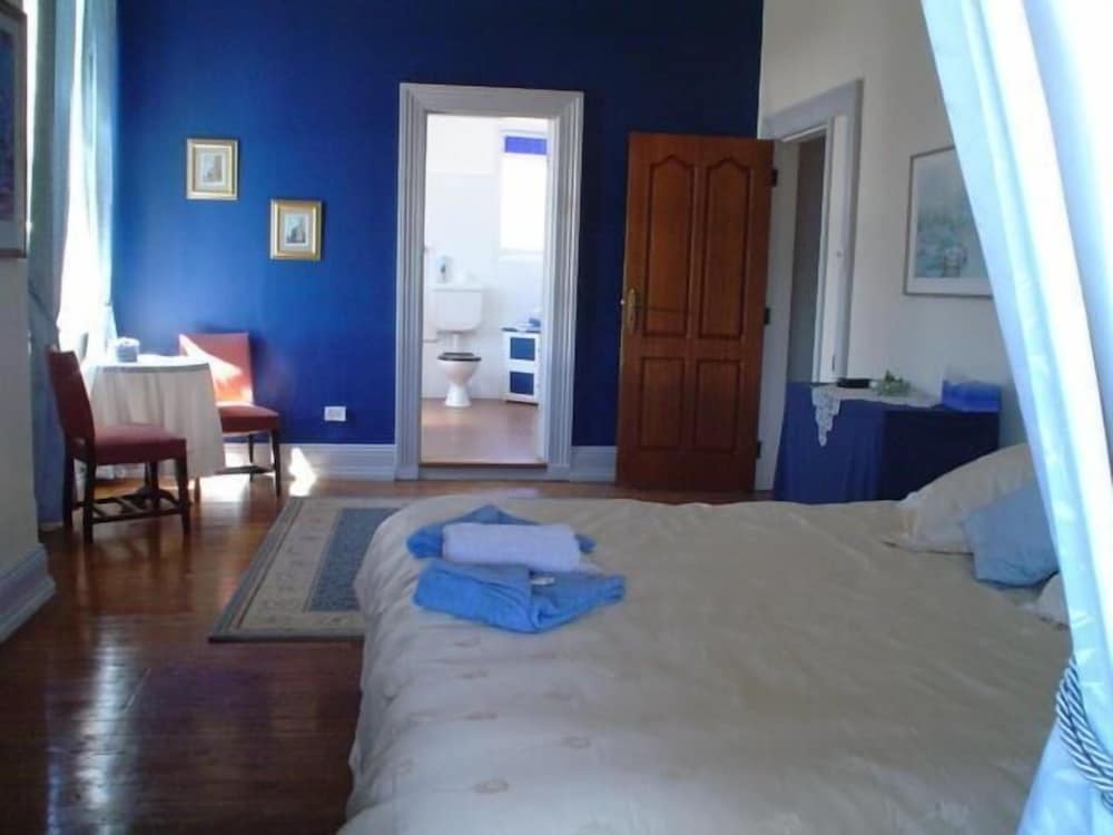 Balcony Room With Ensuite (King) photo 2