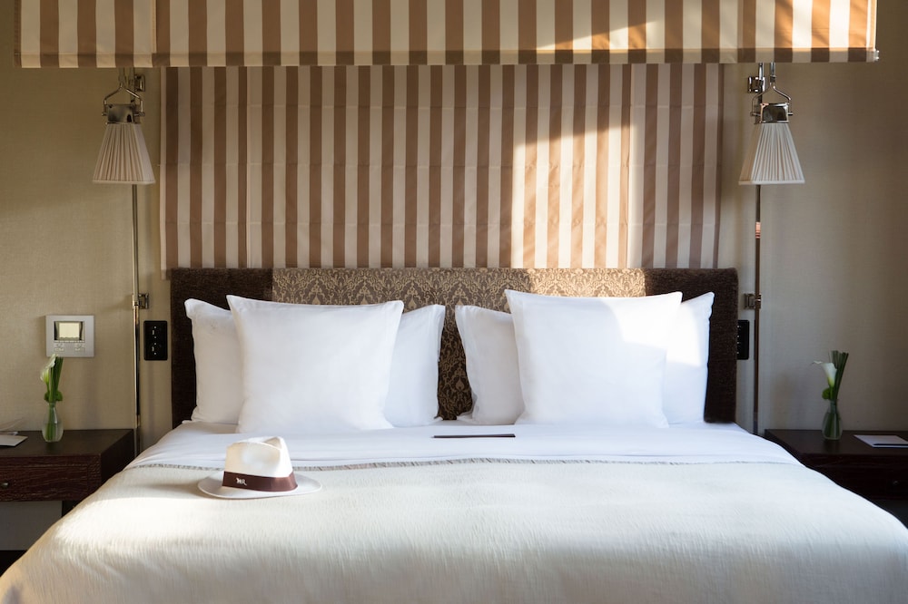 Suite, 1 King Bed (Reserve) - Photo 4