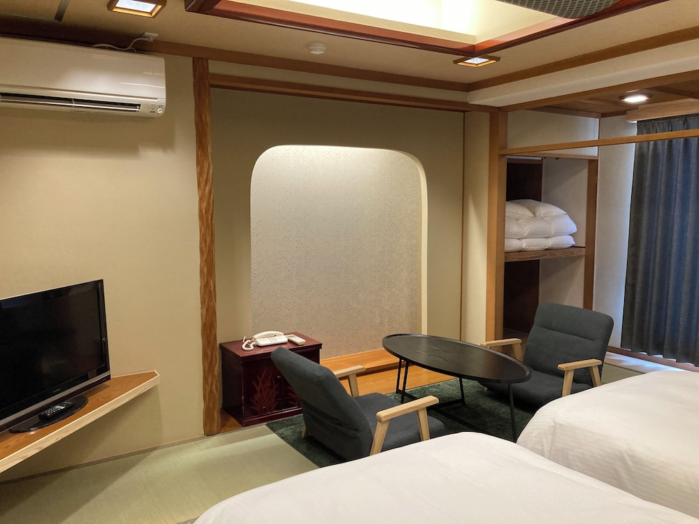 Twin Bed Room with 10 Tatami with Bathroom, Non smoking photo 3