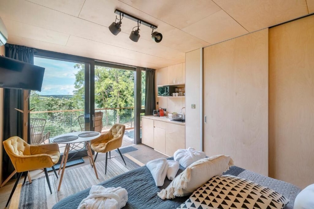 Romantic Cabin, Hill View photo 1