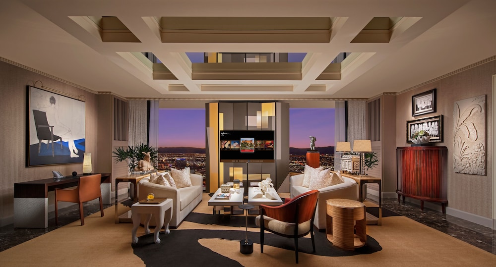 Wynn Tower Suite Salon