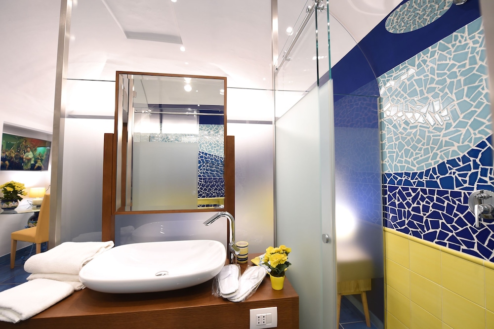 Superior Double or Twin Room photo 3