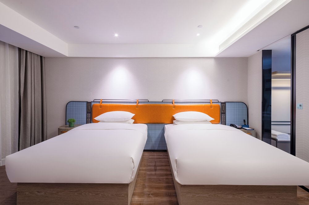 Standard Double or Twin Room photo 1