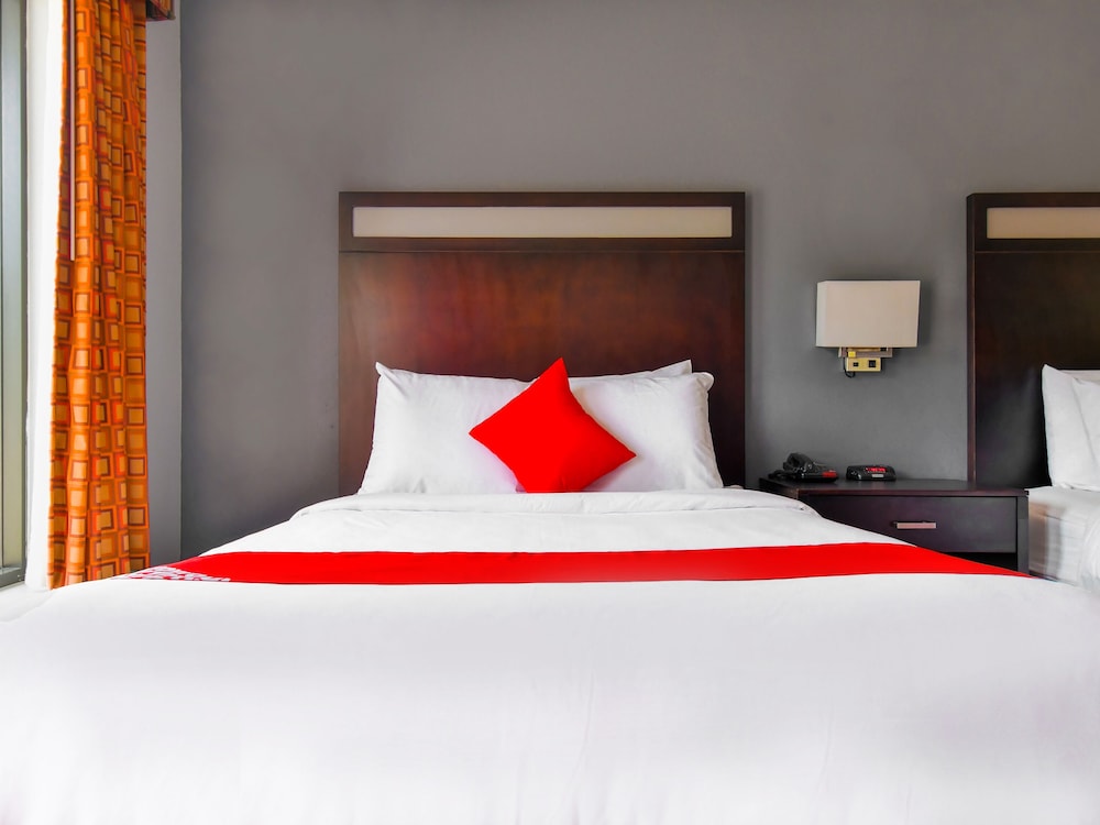 Room, 2 Queen Beds photo 2