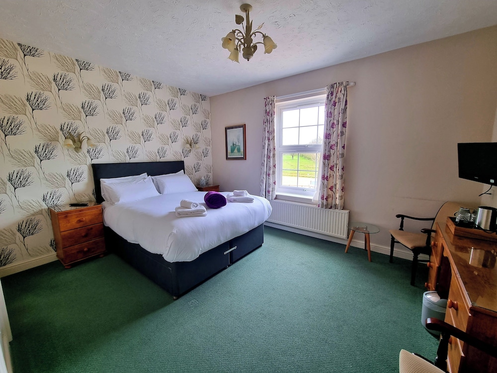 Suite, Ensuite - Photo 1