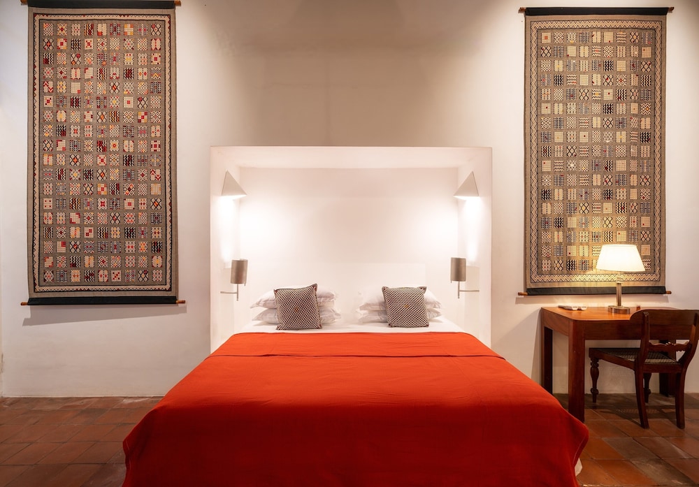 Deluxe King Room photo 2