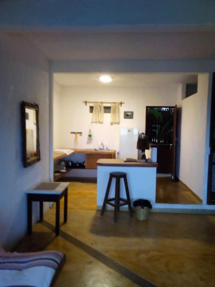 Bungalow (Luna 4) photo 3