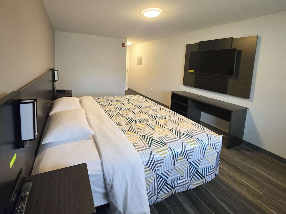 Standard Room, 1 Double Bed, Non Smoking - Photo 2