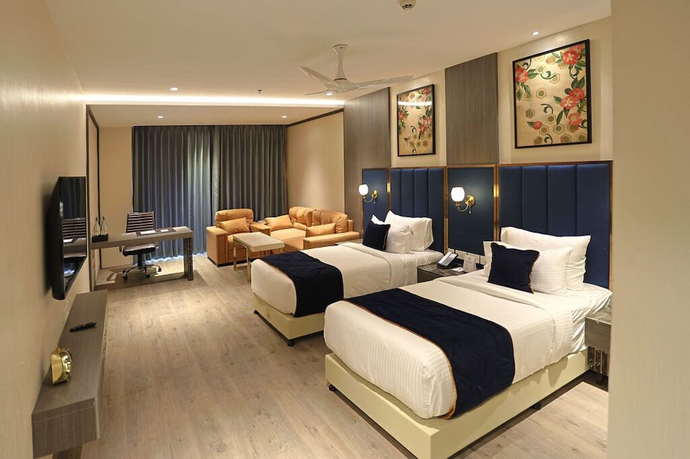 Deluxe Single Room, City View photo 2