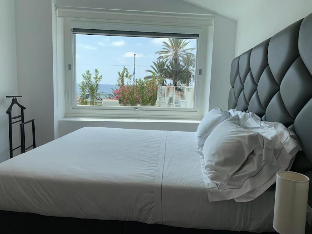 Deluxe Apartment - Annex Building photo 1