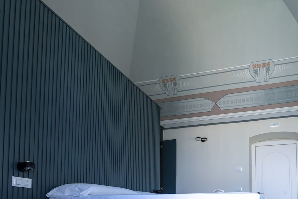 Deluxe Double or Twin Room, 2 Bedrooms, Non Smoking, Courtyard View