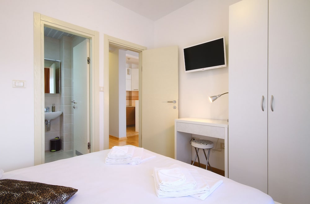 Luxury Apartment, 2 Bedrooms, Sea View