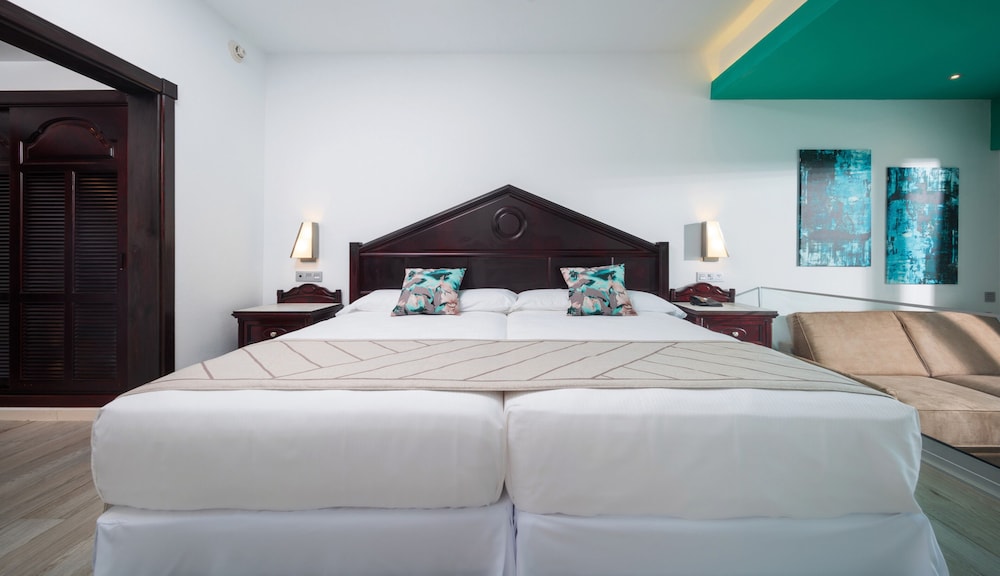 Junior Suite, Garden View (B2C-CA) photo 2