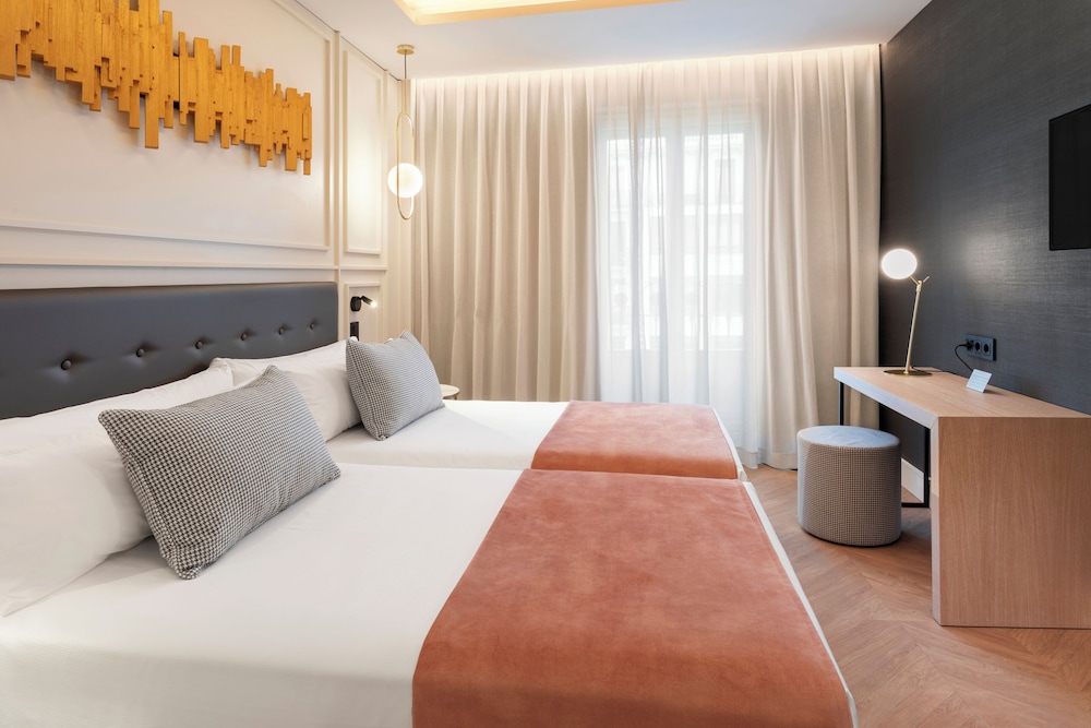 Premium Double or Twin Room (Exterior) - Photo 3