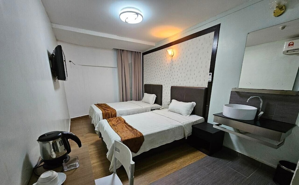 Standard Twin Room - Photo 3