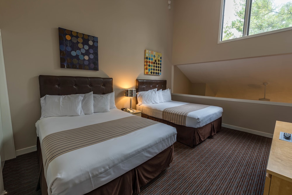 Suite, Multiple Beds (Townhouse) photo 3