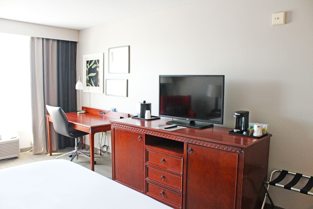 King One Bedroom Extended photo 2