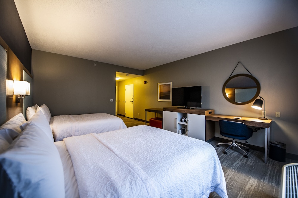 Room, 2 Queen Beds, Accessible, Non Smoking - Photo 2