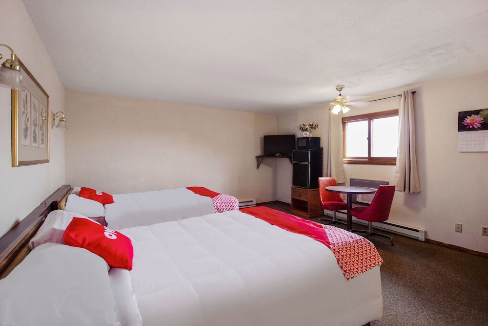 Room, 2 Double Beds photo 3