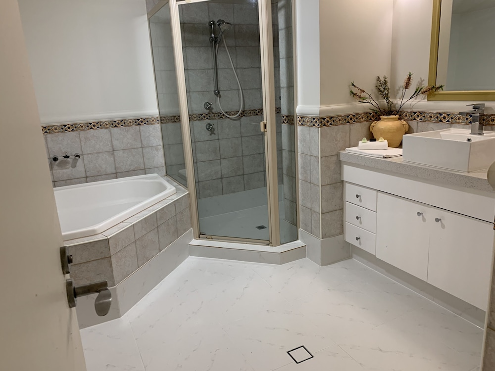 Executive Apartment, 3 Bedrooms, Accessible, Beach View photo 3