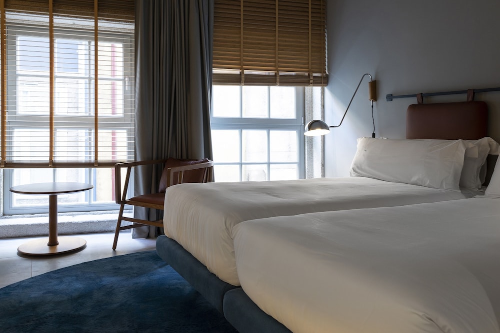 Double Room (Custom) - Photo 2