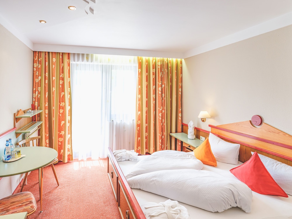 Basic Double Room photo 2