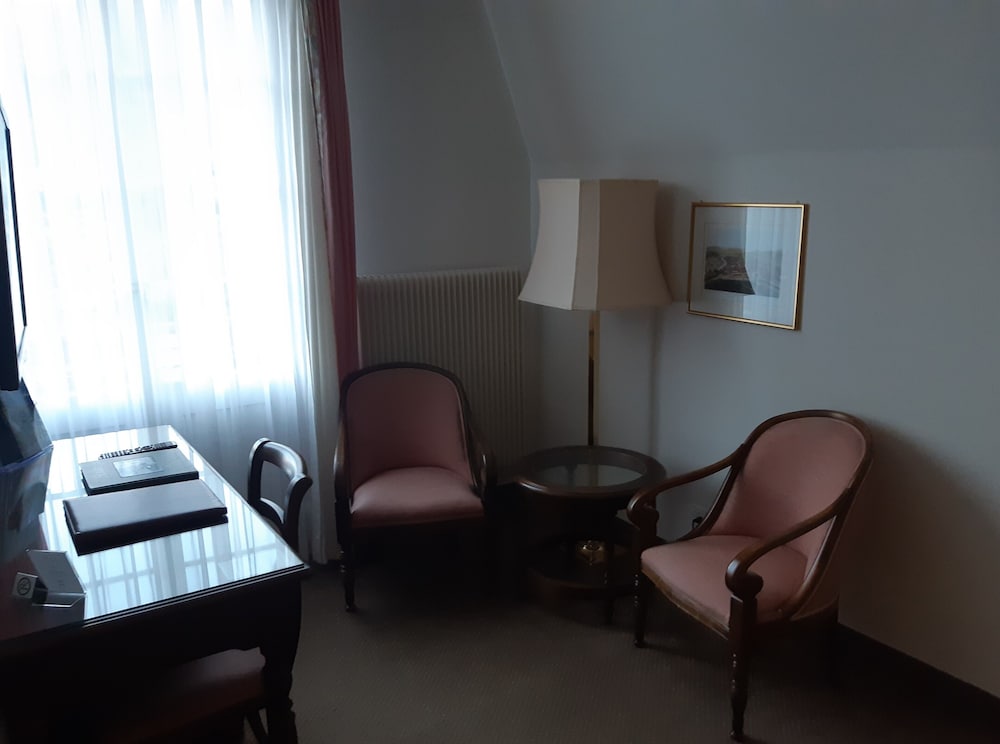 Standard Twin Room, 2 Twin Beds, Non Smoking, Mountain View