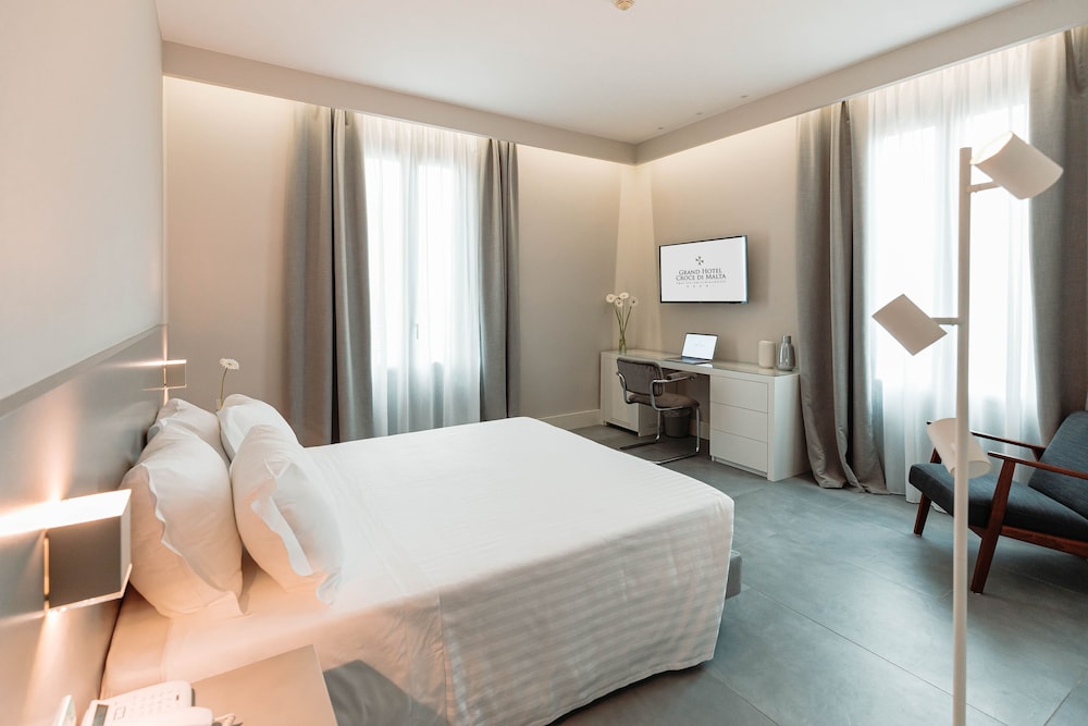 Superior Double Room - Photo 2