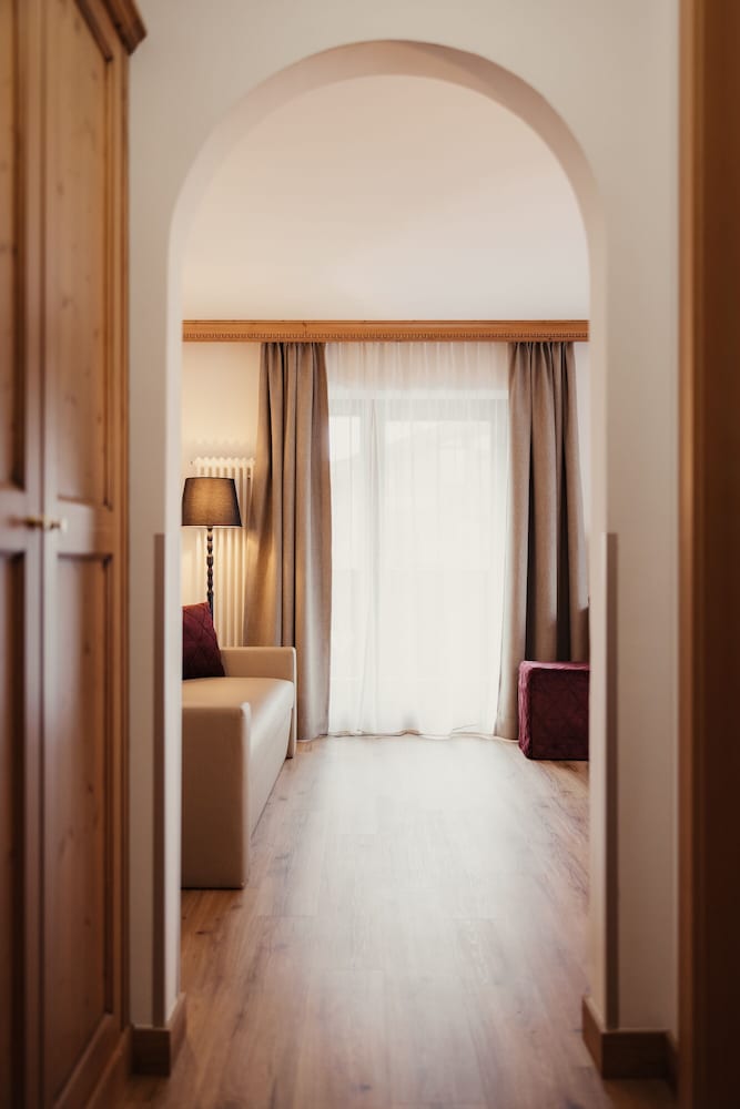 Deluxe Double Room (Standard) photo 2