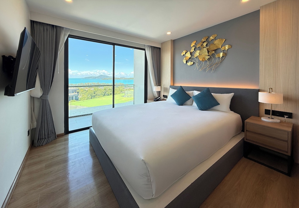 Grand Suite, 1 King Bed (Duplex) - Photo 2