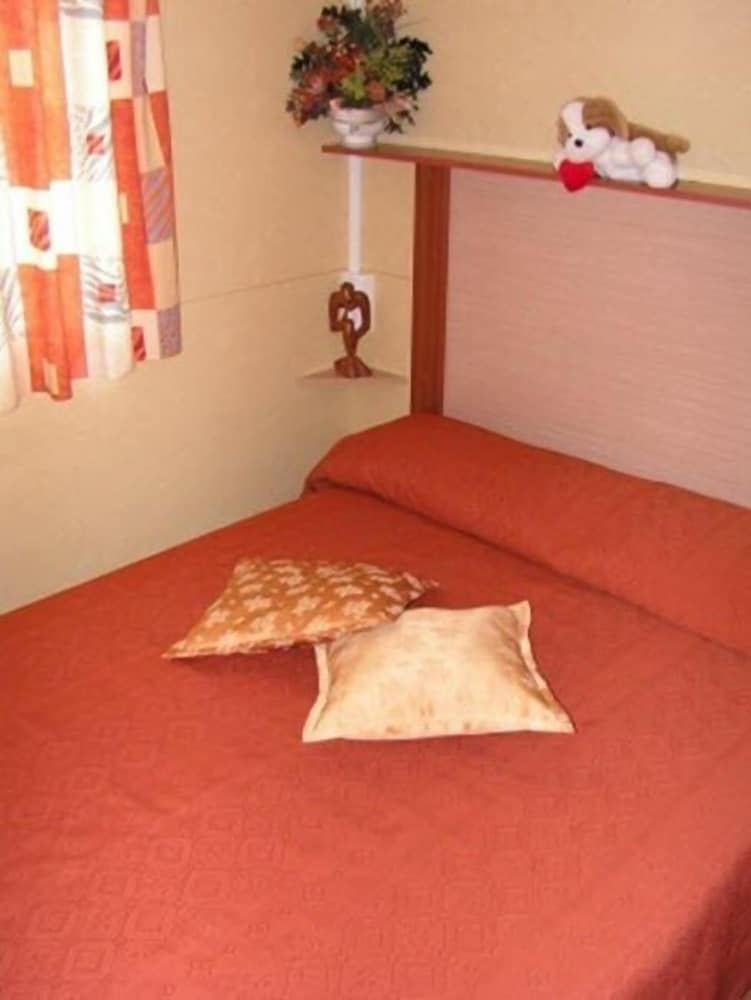 Mobile Home, Multiple Beds, Non Smoking, Courtyard View photo 1