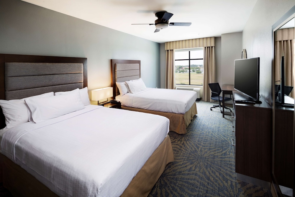 Suite, 2 Queen Beds, Accessible, Bathtub photo 1