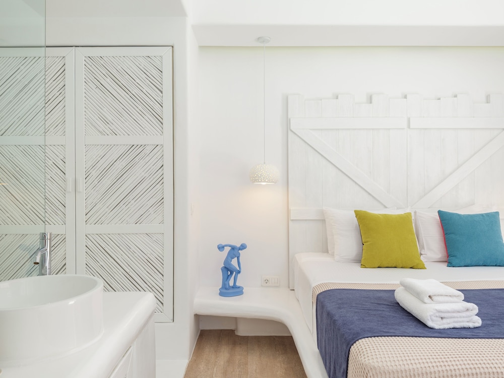 Deluxe Room, Private Pool, Terrace photo 2