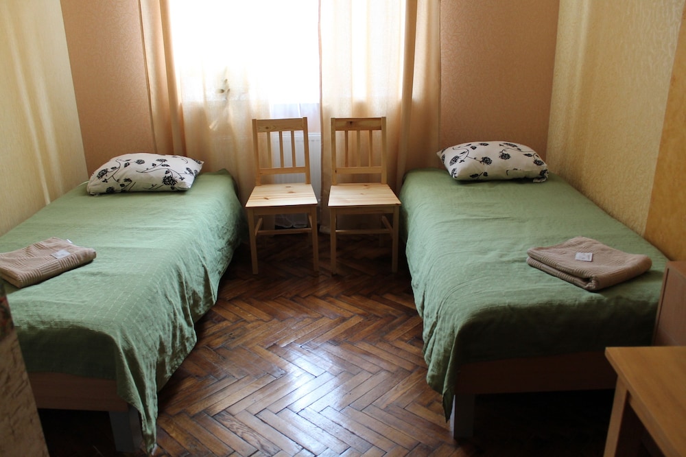 Economy Twin Room, 2 Twin Beds, Non Smoking