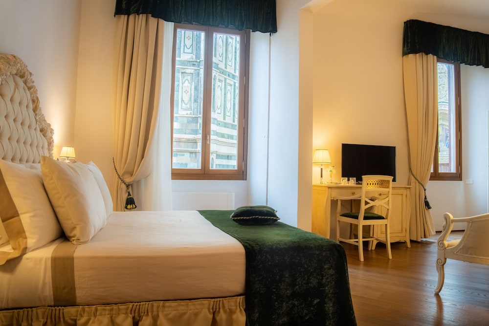 Deluxe Room, City View photo 2