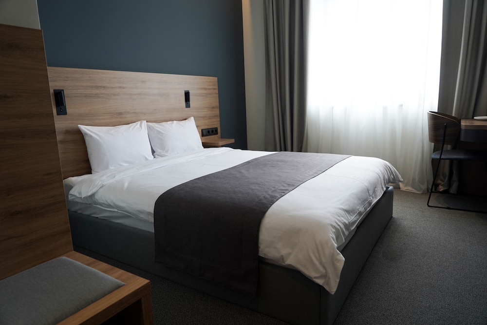 Standard Double Room, 1 King Bed, City View