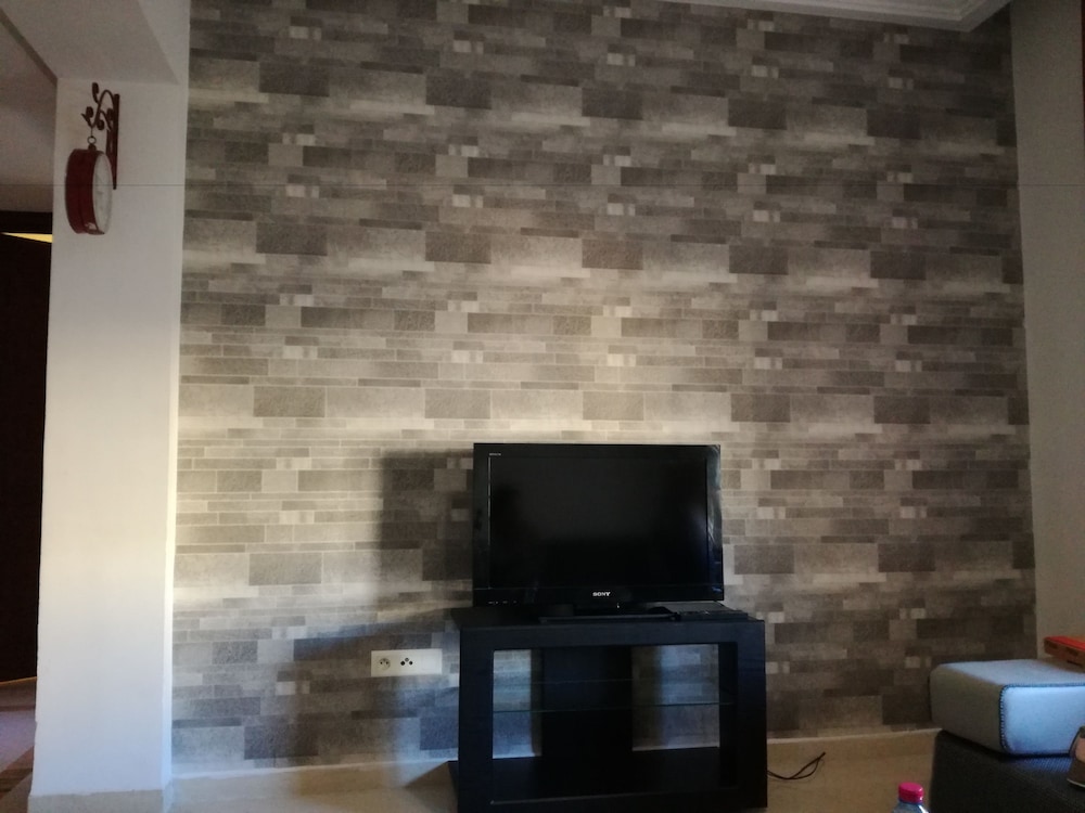 Classic Apartment photo 2