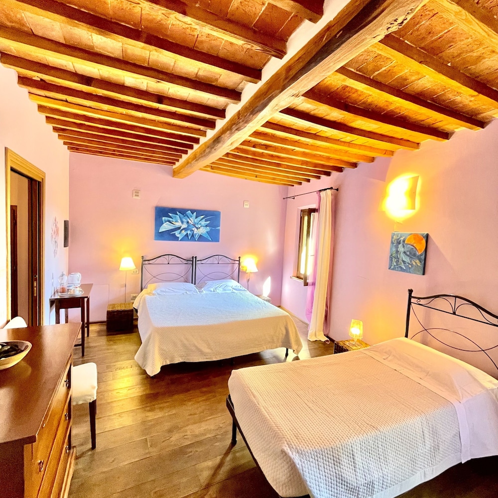 Deluxe Triple Room photo 1