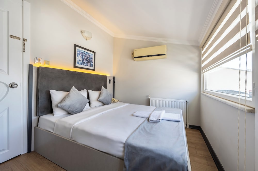 Standard Double Room with Balcony photo 1