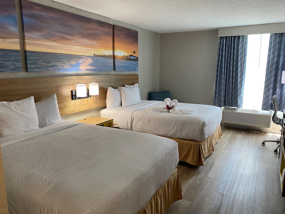 Standard Room, 2 Queen Beds photo 3