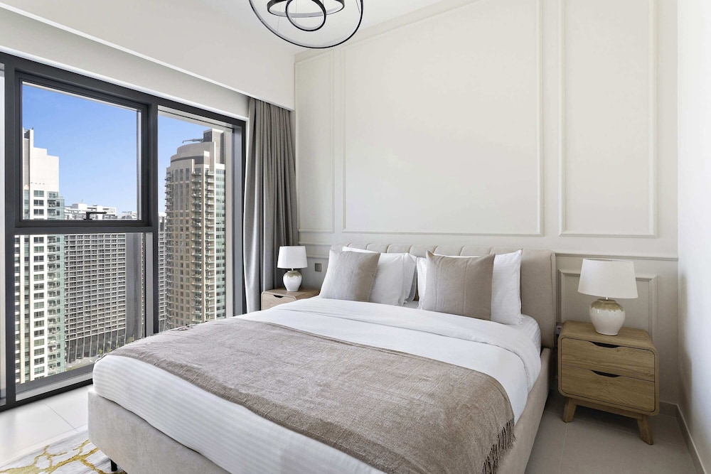 Apartment (Burj Royale 2209) photo 3