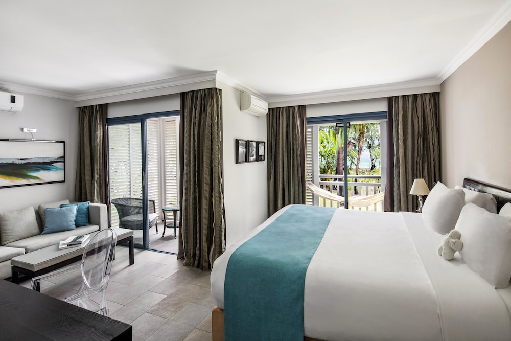 Junior Suite, 1 King Bed - Photo 1