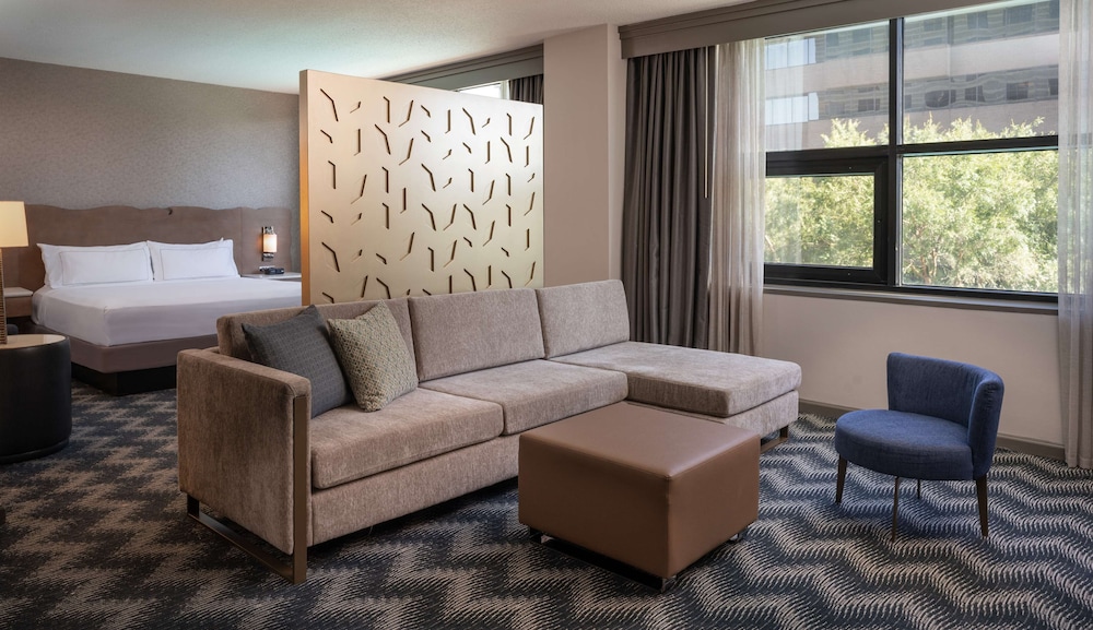 Junior Suite, 1 King Bed, Non Smoking - Photo 1