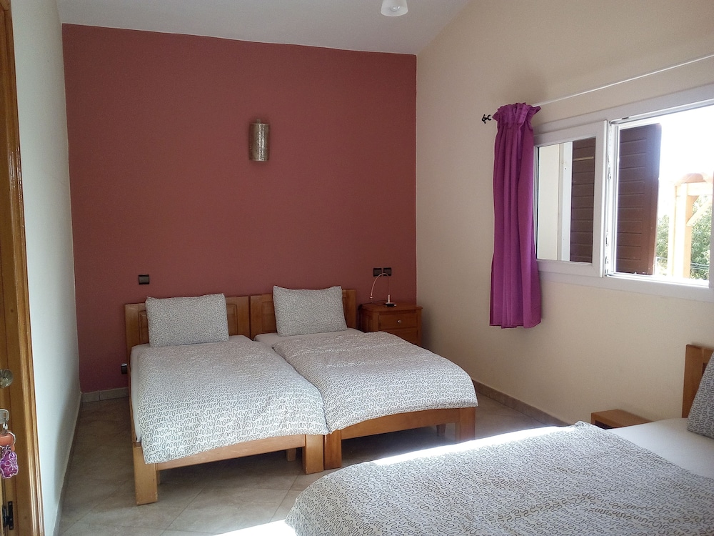 Triple Room, 3 Twin Beds photo 1